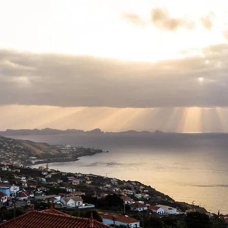 Casa Do Mundo Madeira Bed & Breakfast 4*