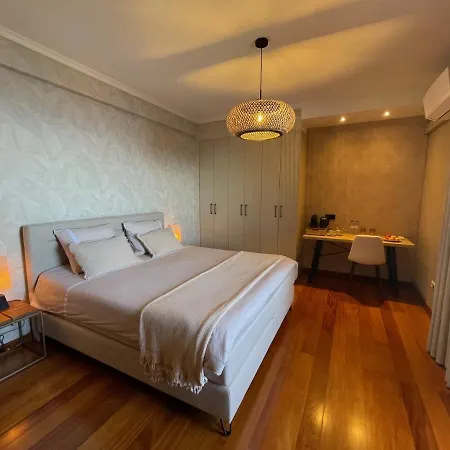 Casa Do Mundo Madeira Bed & Breakfast 4*