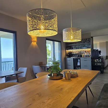 Casa Do Mundo Madeira Bed & Breakfast 4*