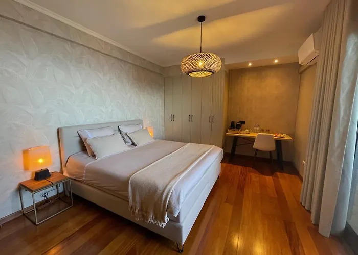 Casa Do Mundo Madeira Bed & Breakfast 4*